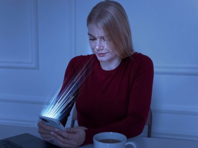 Ekran Bağımlılığı Cildi Yaşlandırıyor